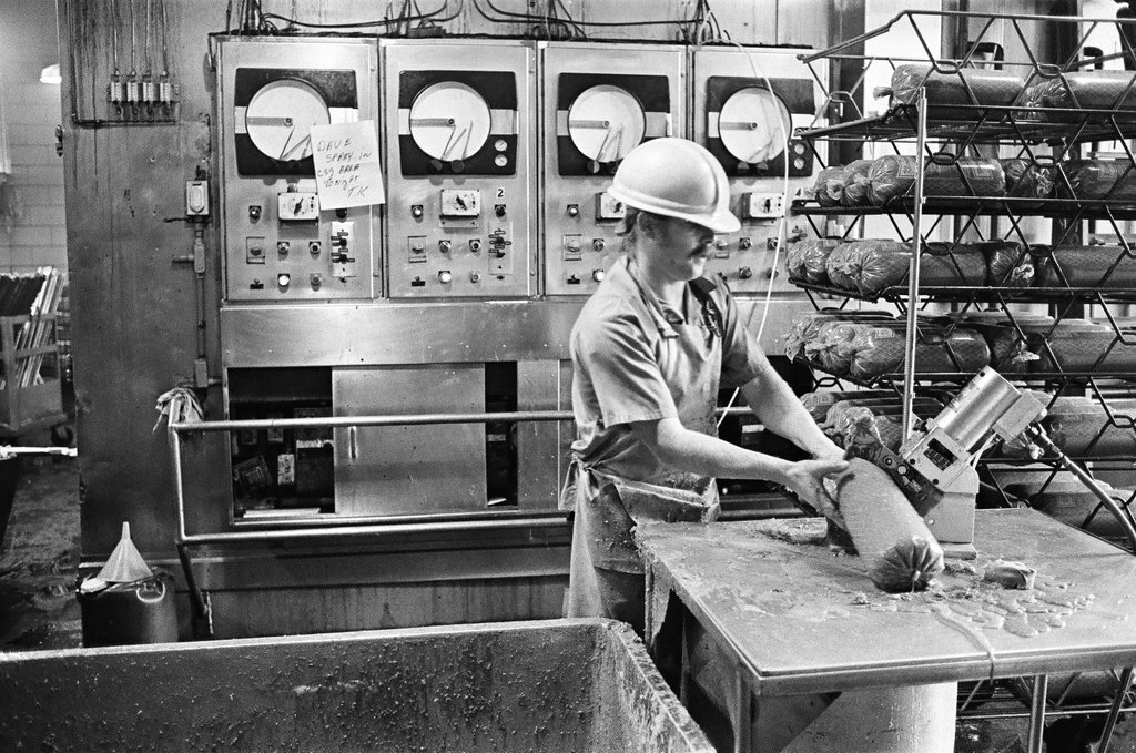 Sausage production - Chicago Sun-Times