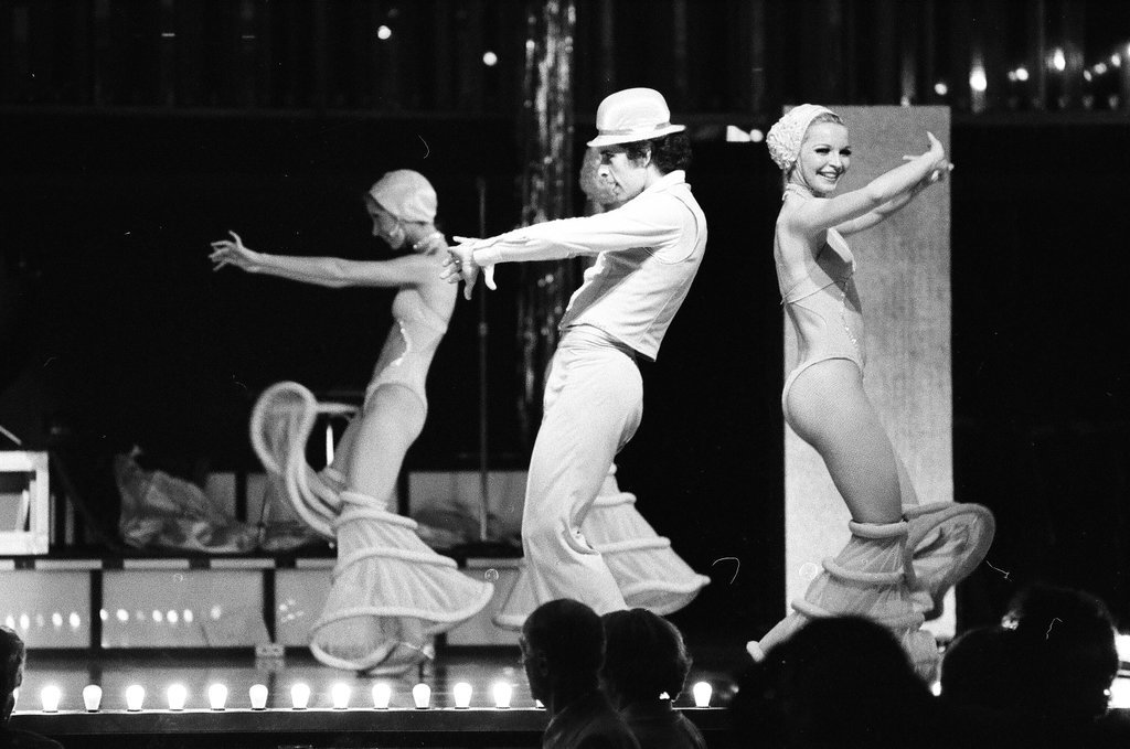 Song and dance routine at the Sabre Room - Chicago Sun-Times