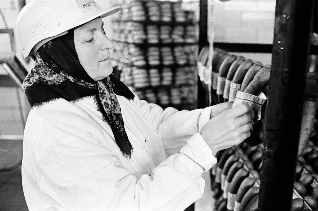 Sausage production - Chicago Sun-Times