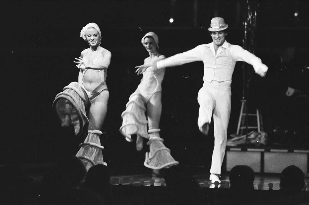 Song and dance routine at the Sabre Room - Chicago Sun-Times