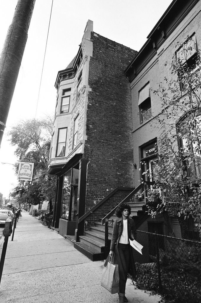 1006 West Armitage Avenue - Chicago Sun-Times