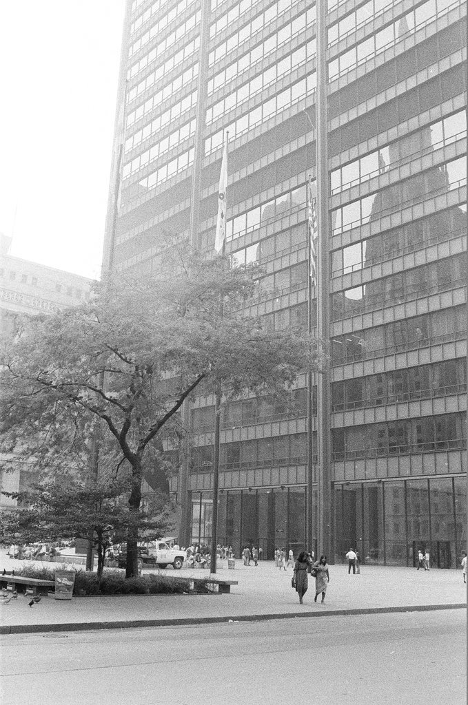 Stunt for Blues Brothers film and filming at Daley Plaza - Jack Lenahan,Chuck (Charles) Kirman for Chicago Sun-Times