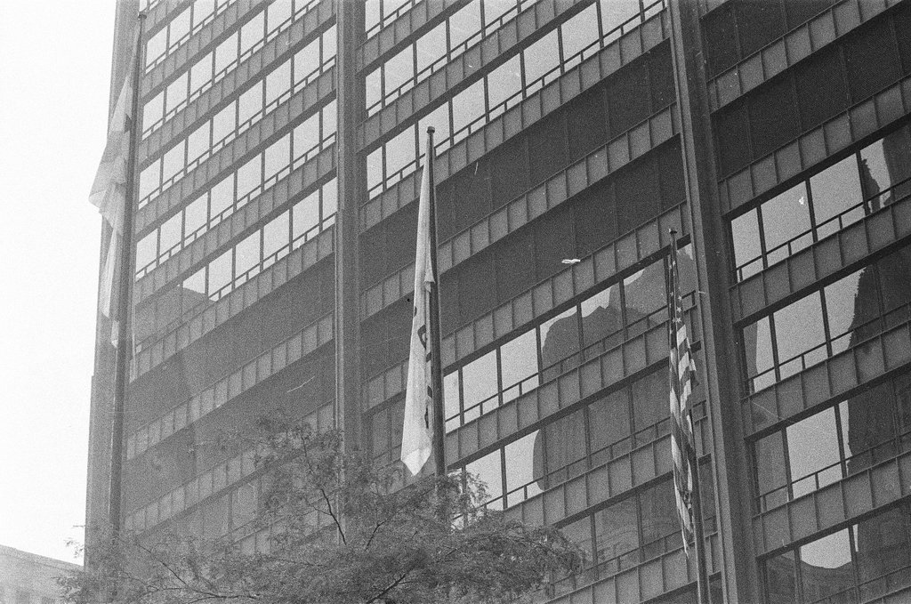 Stunt for Blues Brothers film and filming at Daley Plaza - Jack Lenahan,Chuck (Charles) Kirman for Chicago Sun-Times