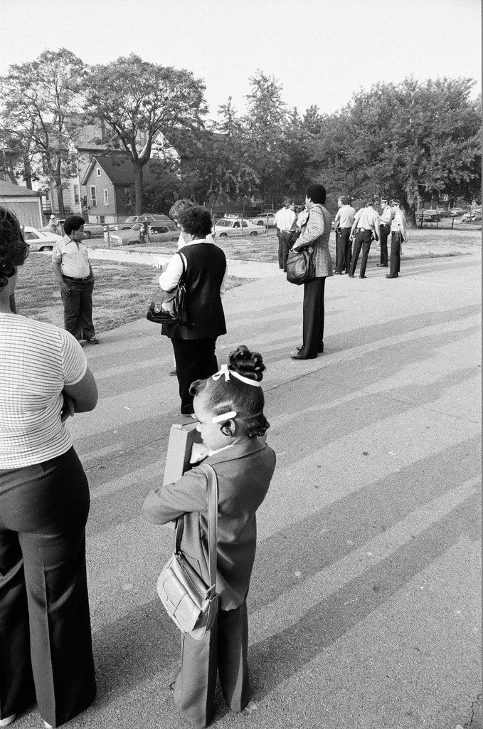 Elementary school students prepare for busing to other schools - Chicago Sun-Times