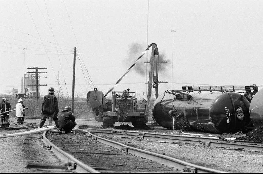 Railroad tank cars overturn - Chicago Sun-Times