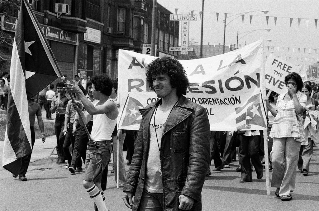 Puerto Ricans march on Milwaukee Avenue - Chicago Sun-Times