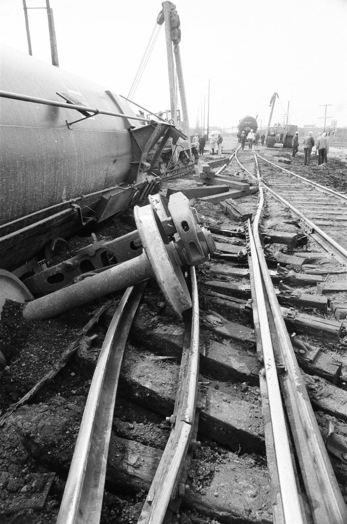 Railroad tank cars overturn - Chicago Sun-Times