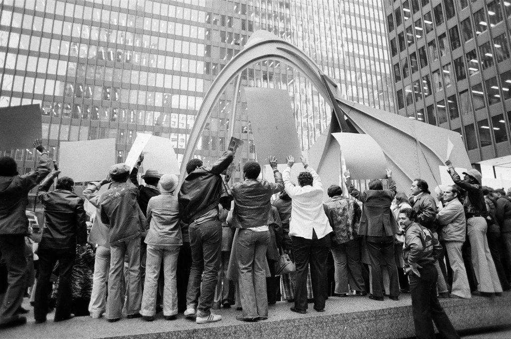 Zenith Corporation employees demonstrate at Daley Center - Chicago Sun-Times