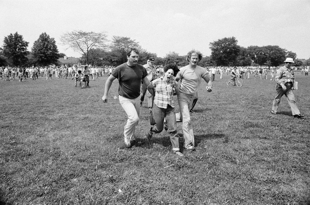 Nazi rally in Marquette Park - Chicago Sun-Times