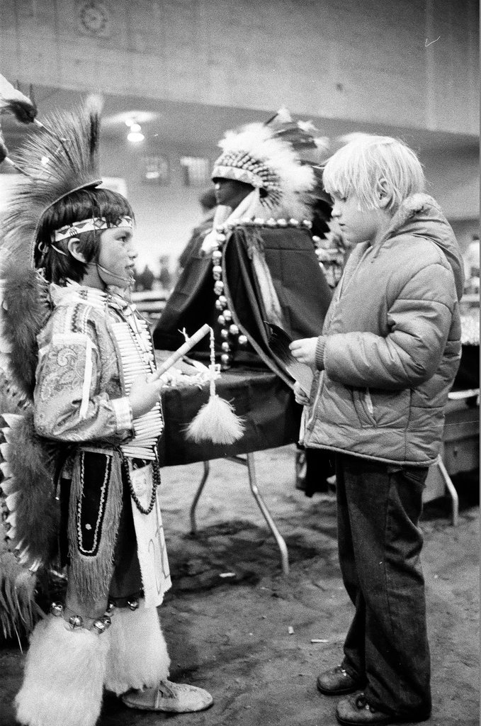 Native Americans performs at the annual pow wow - Chicago Sun-Times