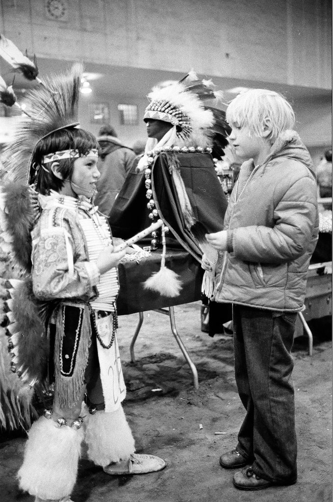 Native Americans performs at the annual pow wow - Chicago Sun-Times