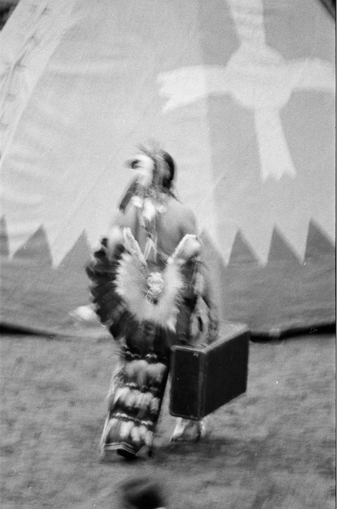 Native Americans performs at the annual pow wow - Chicago Sun-Times