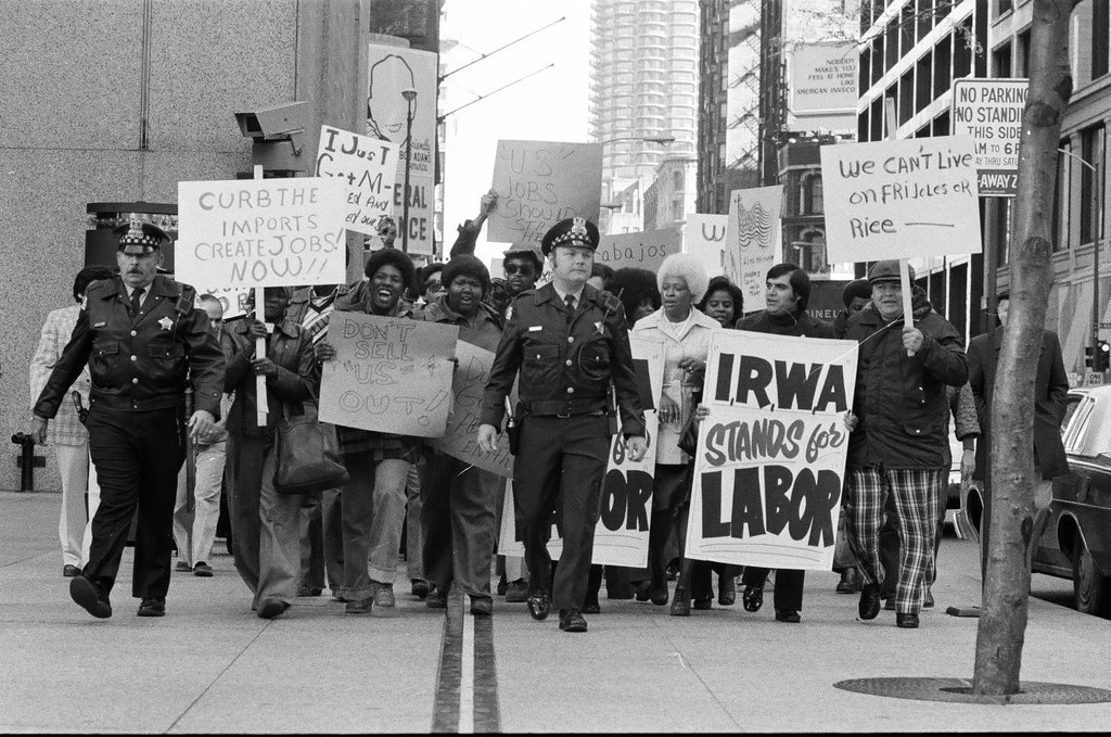 Zenith Corporation employees demonstrate at Daley Center - Chicago Sun-Times