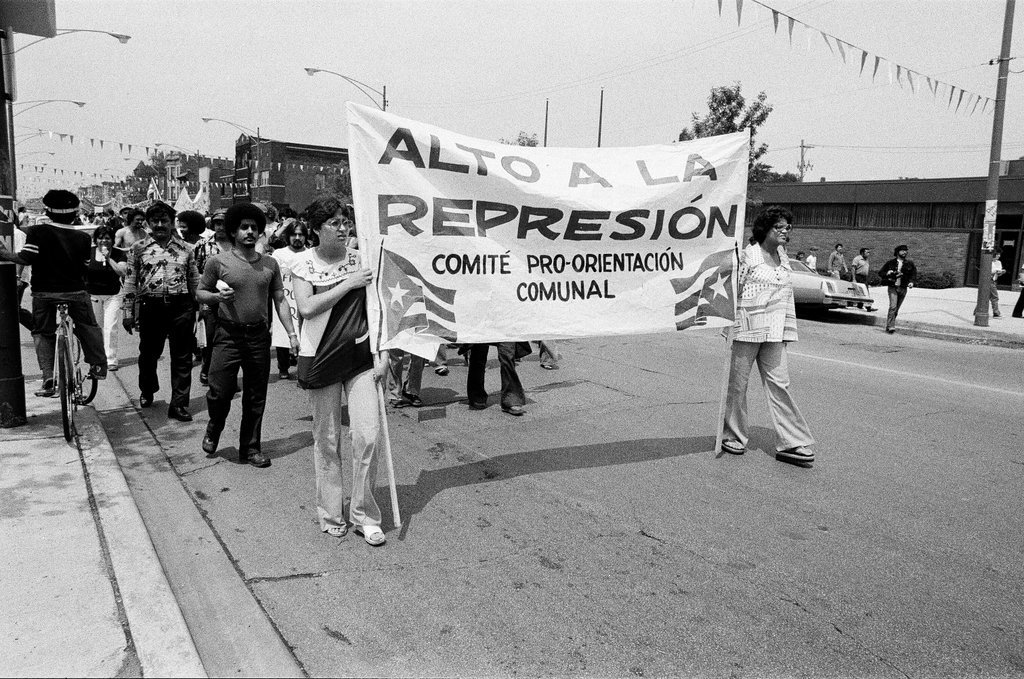 Puerto Ricans march on Milwaukee Avenue - Chicago Sun-Times