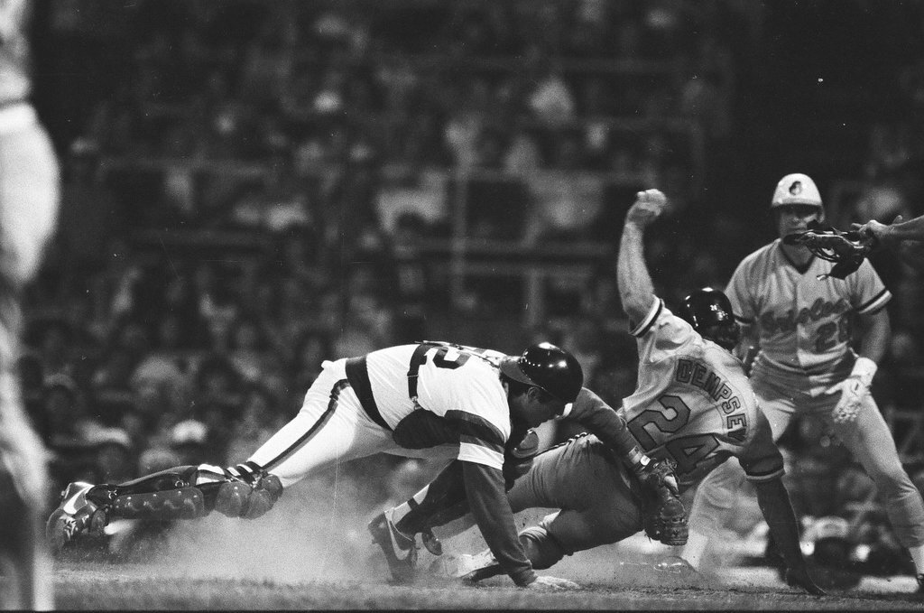 Playoff action between Orioles and White Sox - Chicago Sun-Times