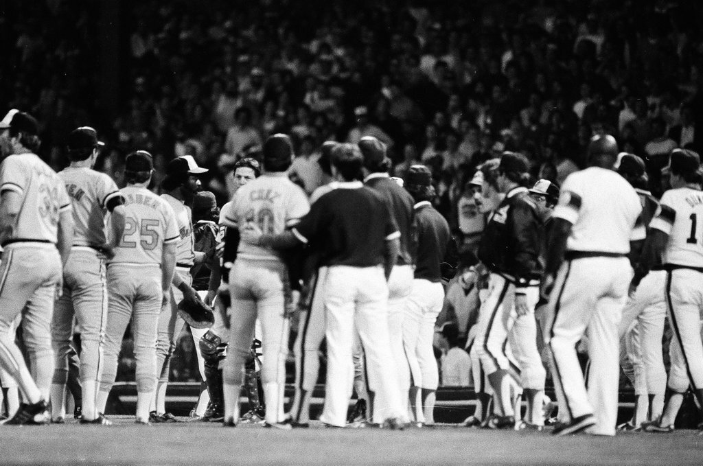 Playoff action between Orioles and White Sox - Chicago Sun-Times