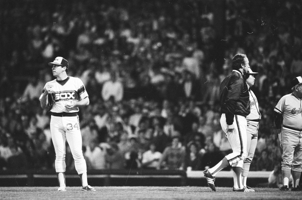 Playoff action between Orioles and White Sox - Chicago Sun-Times