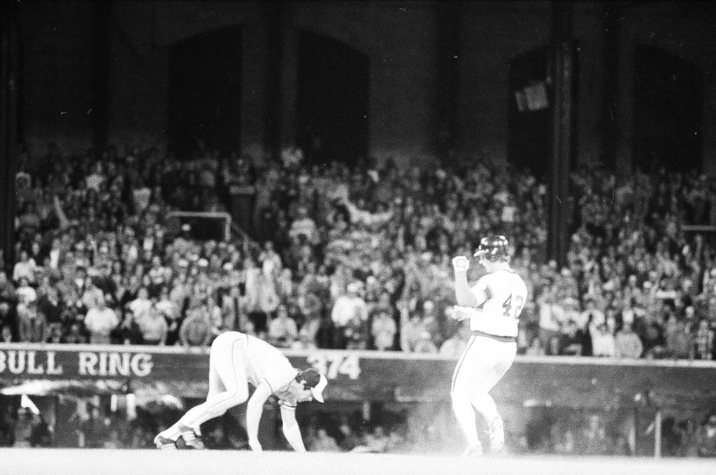 Playoff action between Orioles and White Sox - Chicago Sun-Times