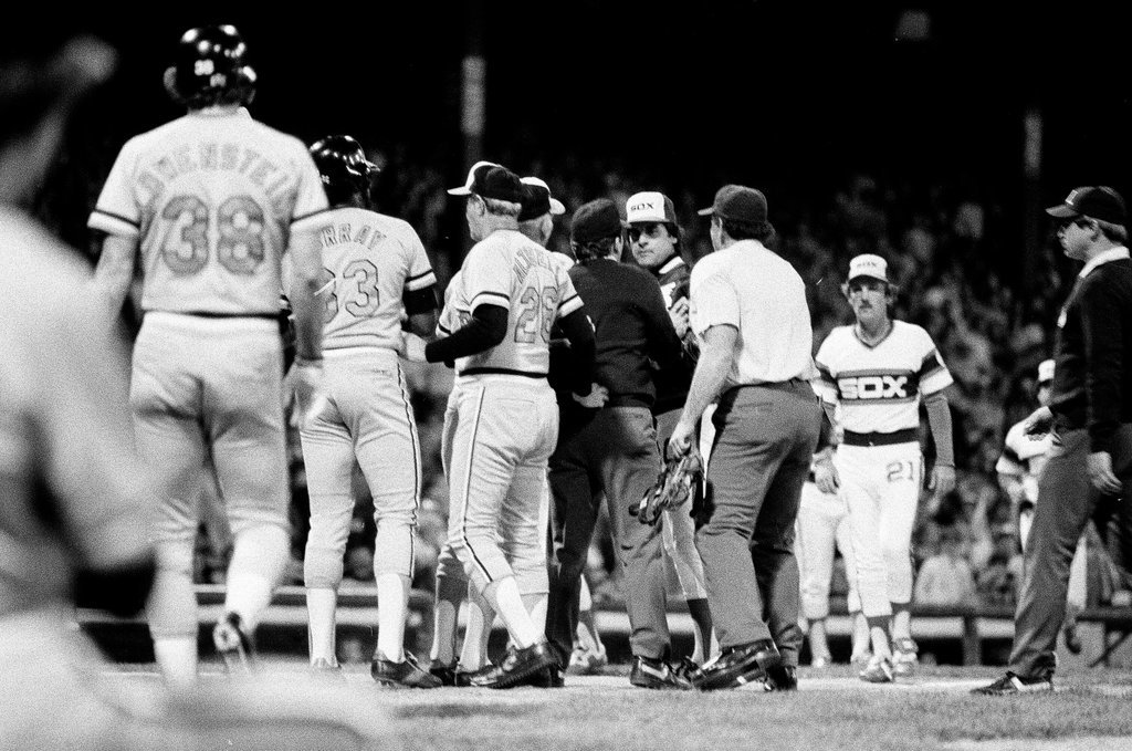 Playoff action between Orioles and White Sox - Chicago Sun-Times