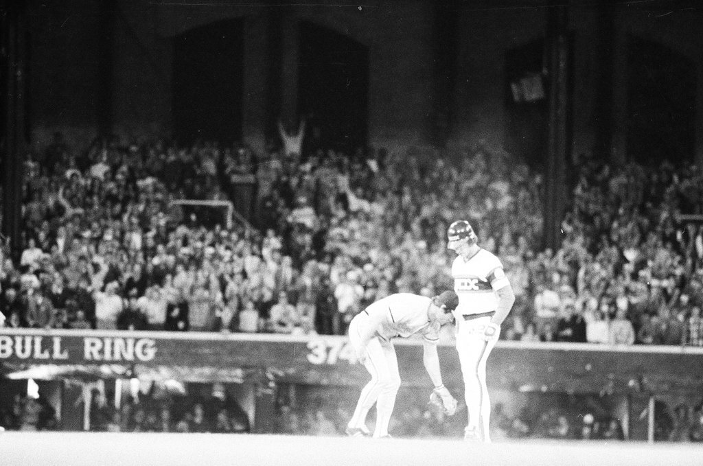 Playoff action between Orioles and White Sox - Chicago Sun-Times