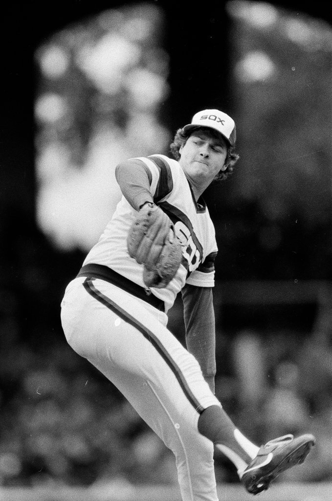 Playoff action between Orioles and White Sox - Chicago Sun-Times