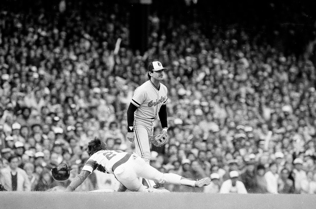 Playoff action between Orioles and White Sox - Chicago Sun-Times