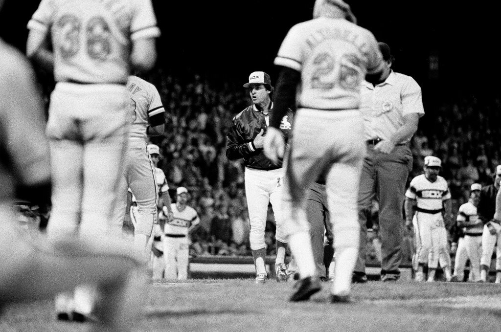 White Sox play the Orioles in fourth game of playoffs - Barry Jarvinen for Chicago Sun-Times