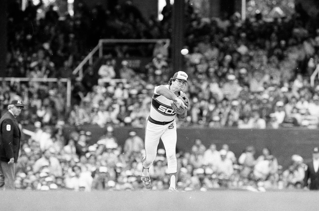 Playoff action between Orioles and White Sox - Chicago Sun-Times