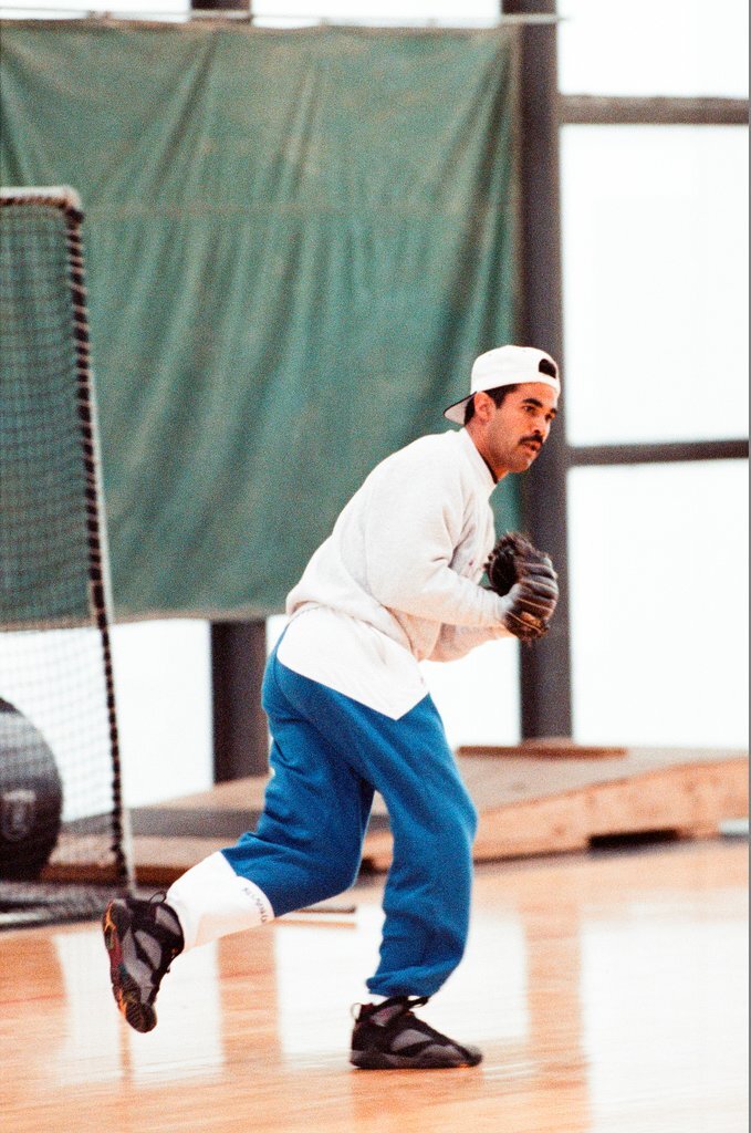 Bo Jackson working out at IIT - Chicago Sun-Times