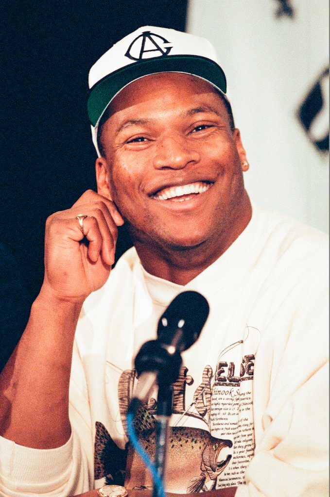 Bo Jackson working out at IIT - Chicago Sun-Times