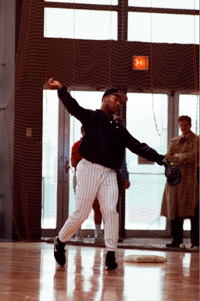 Bo Jackson working out at IIT - Chicago Sun-Times