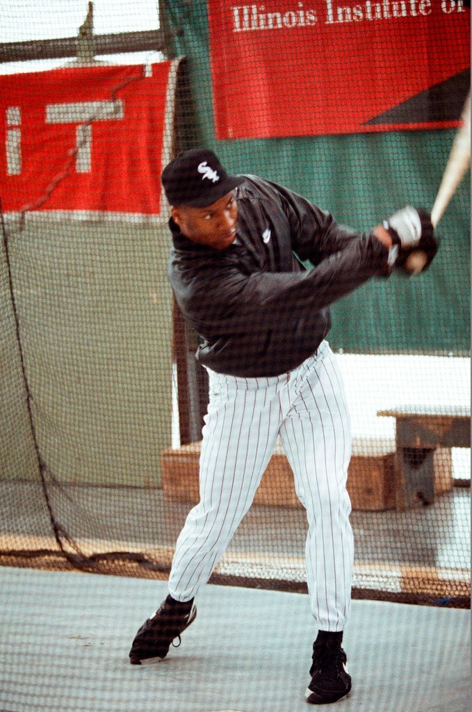 Bo Jackson working out at IIT - Chicago Sun-Times