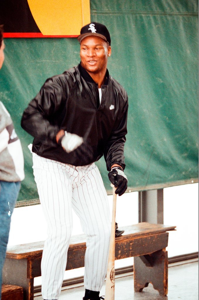 Bo Jackson working out at IIT - Chicago Sun-Times