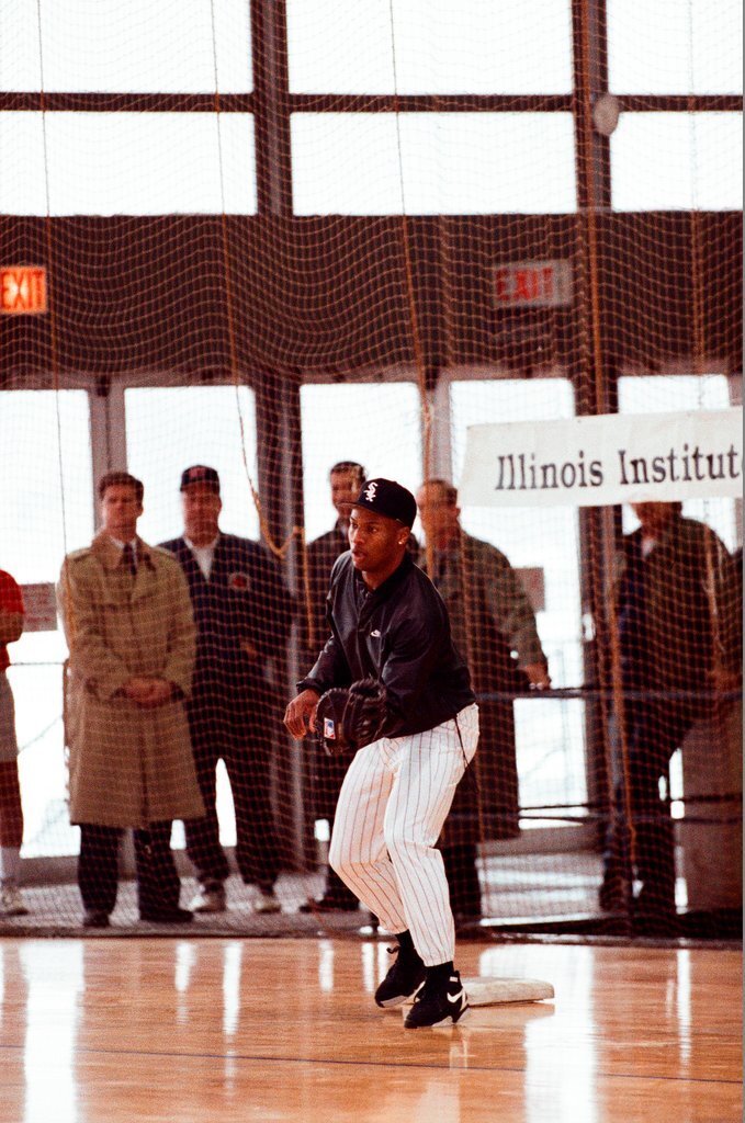 Bo Jackson working out at IIT - Chicago Sun-Times