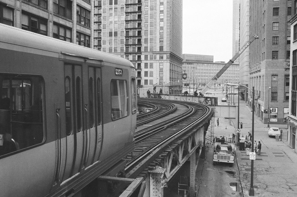 Construction work on steel wall by the El - Chicago Sun-Times