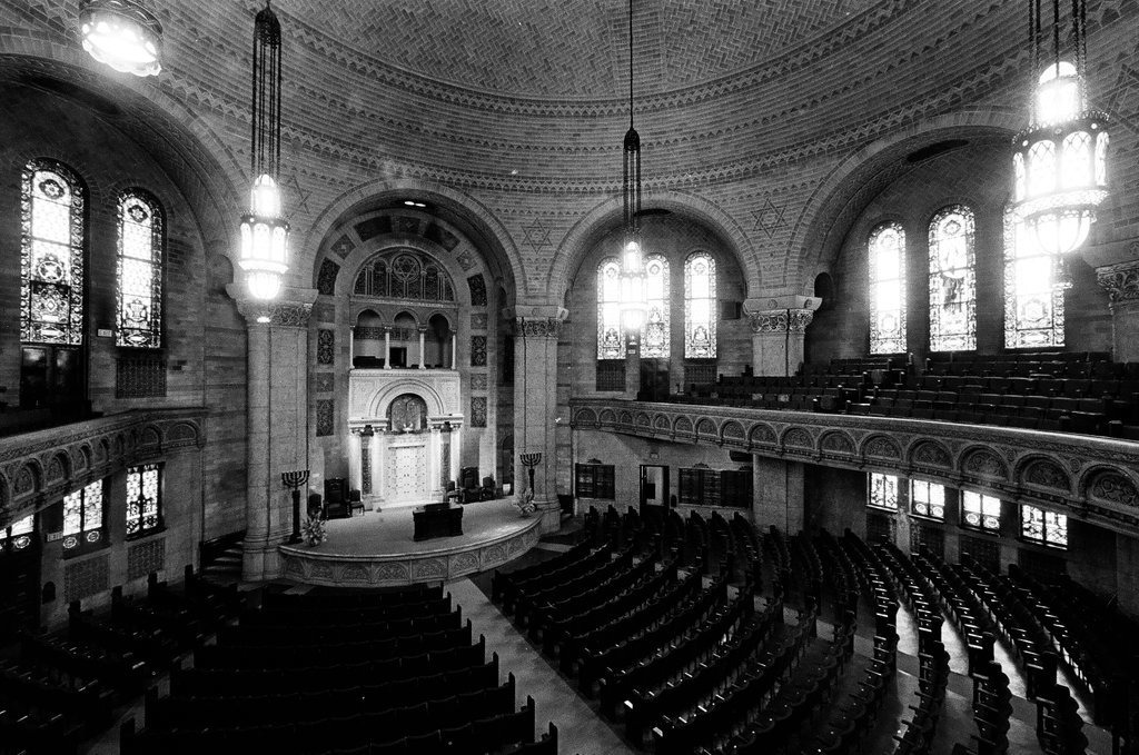 Interior and exterior of Temple KAM Isaiah Israel - Chicago Sun-Times