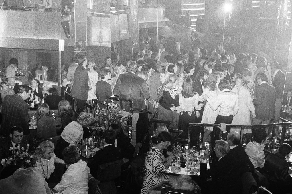 People and decorations at Zorine's - Chicago Sun-Times