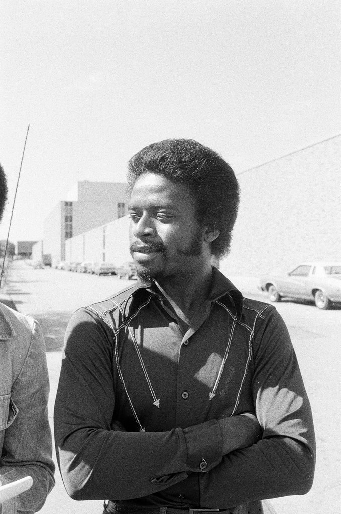 Workers at Zenith plant - Chicago Sun-Times