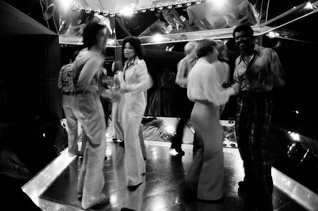 People dancing a Zorine's - Chicago Sun-Times