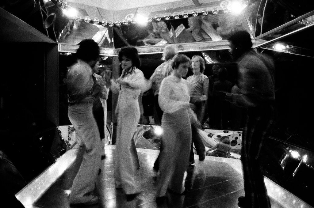 People dancing a Zorine's - Chicago Sun-Times