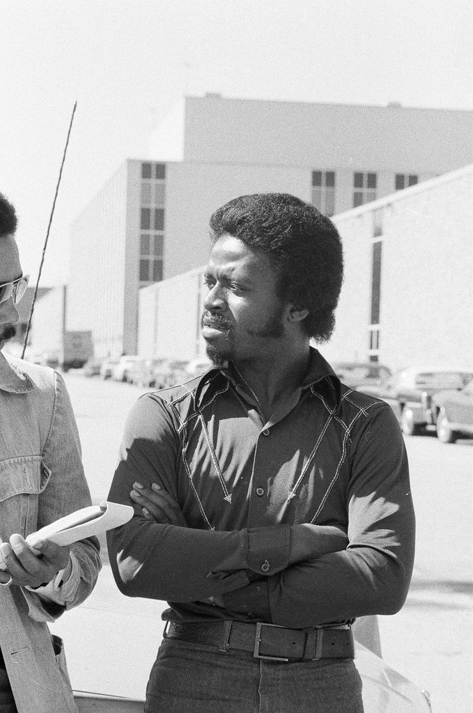 Workers at Zenith plant - Chicago Sun-Times