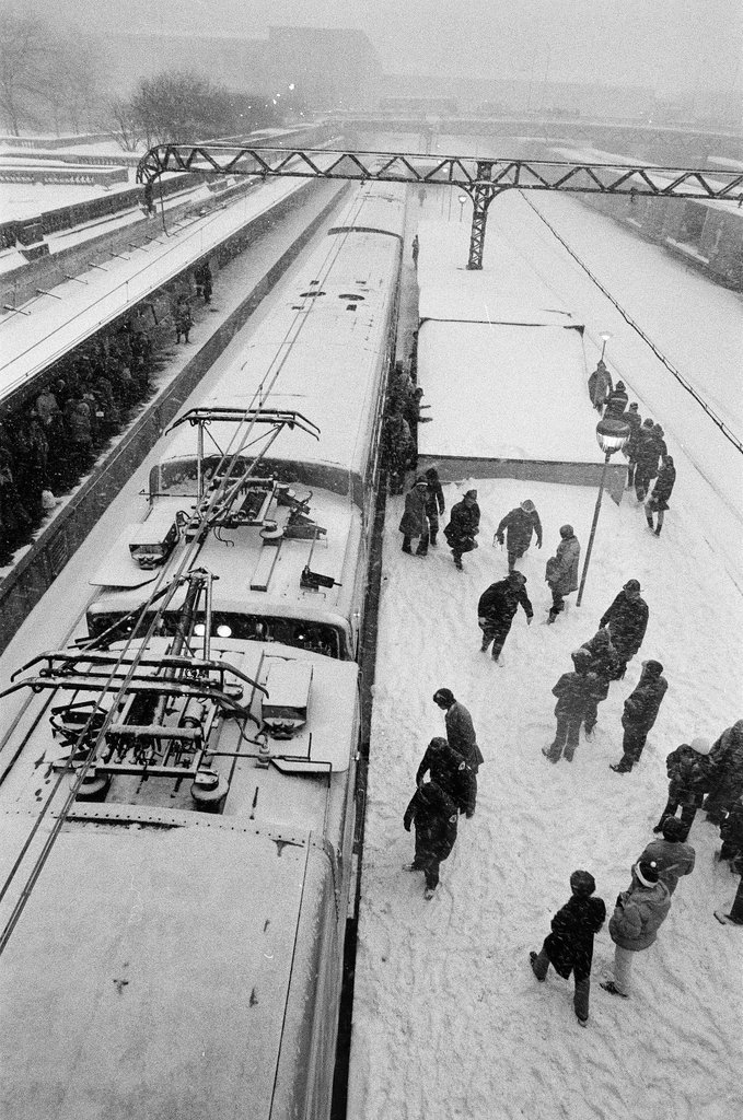 Injured people at the site of a commuter train accident - Chicago Sun-Times