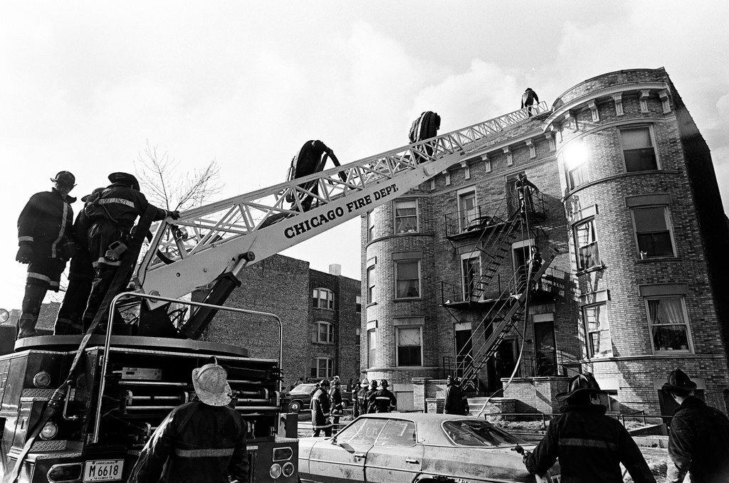 Firefighters at building on South Ellis - Chicago Sun-Times