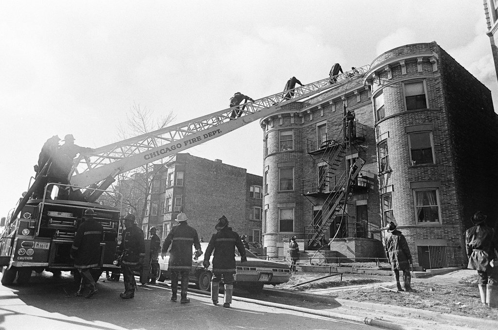 Firefighters at building on South Ellis - Chicago Sun-Times