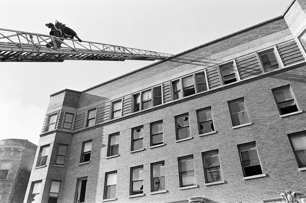 Firefighters at building on South Ellis - Chicago Sun-Times