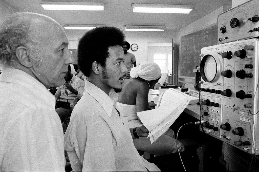 Tech training at Fermi Lab - Randy B. Leffingwell for Chicago Sun-Times