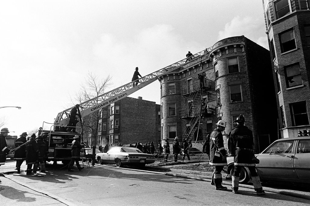 Firefighters at building on South Ellis - Chicago Sun-Times