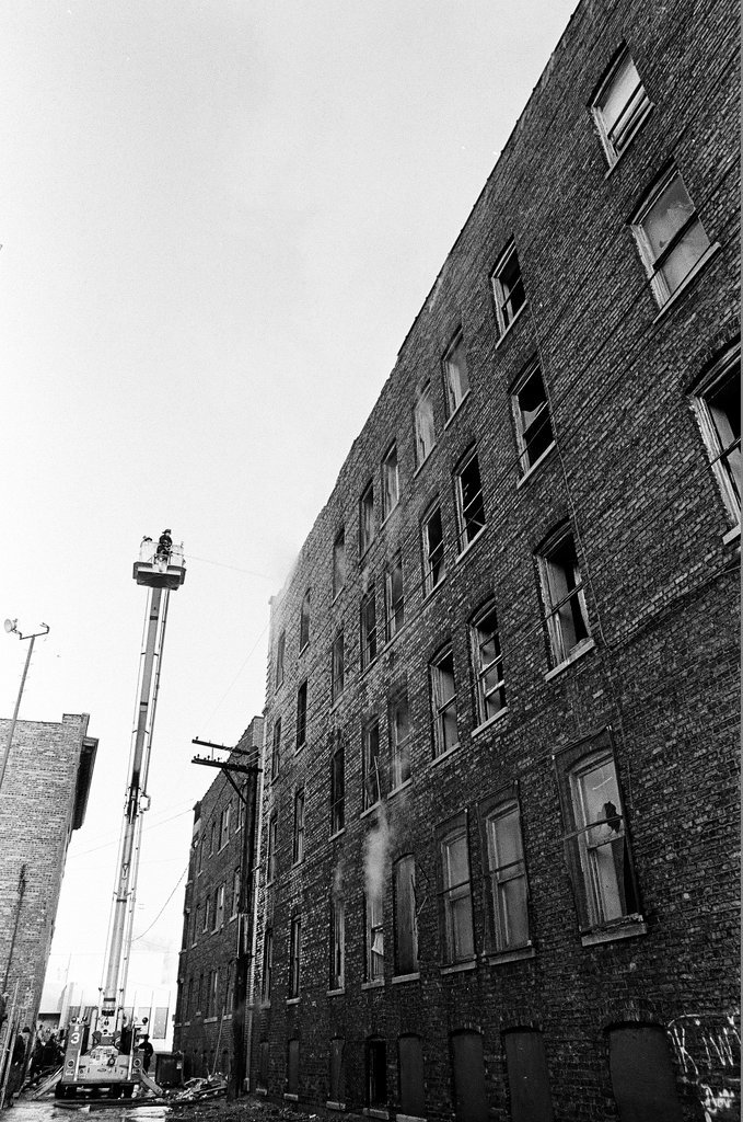 Firefighters at building on South Ellis - Chicago Sun-Times