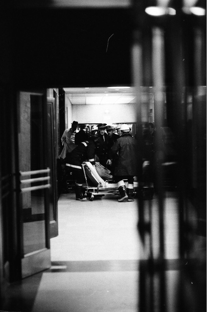 People evacuating from Board of Trade Building - Don Bierman for Chicago Sun-Times