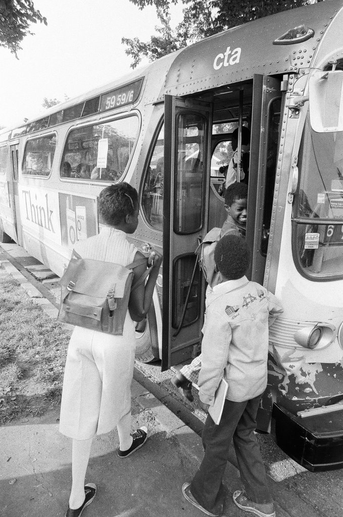 School day for bused-in children - Gene Pesek for Chicago Sun-Times